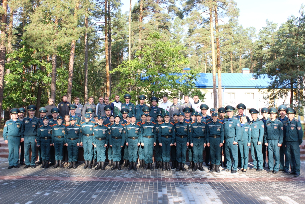 Сборная Беларуси по пожарно-спасательному спорту встретилась с юными лицеистами