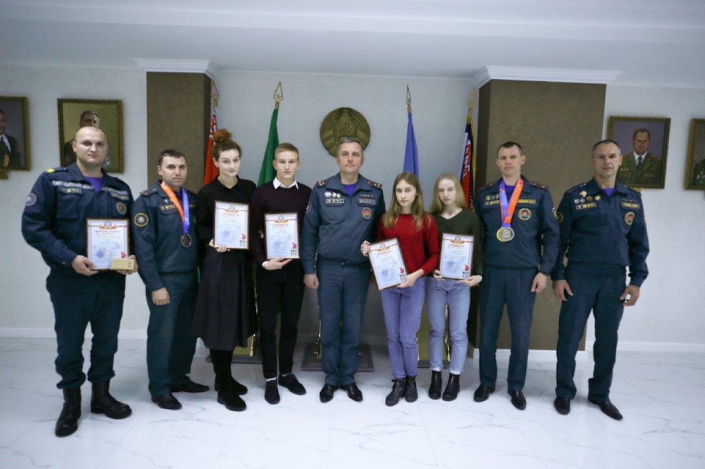 В Гомеле наградили представителей сборных команд по пожарно-спасательному спорту